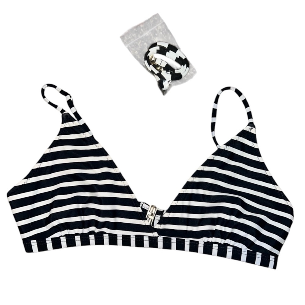 Black & white bathing suit swim bikini top